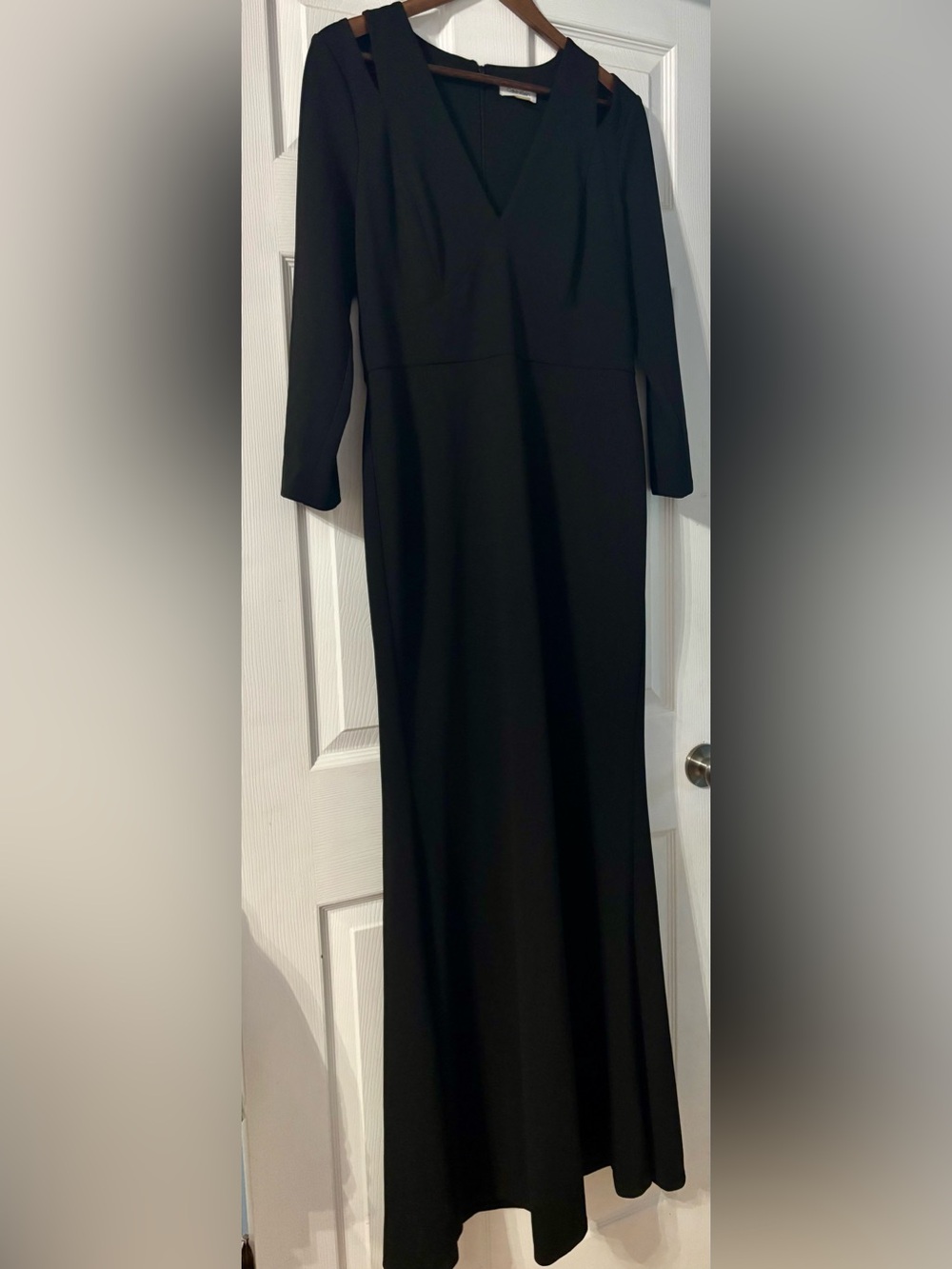 NWT Calvin Klein V-neck Gown, 12 - Picture 3 of 4